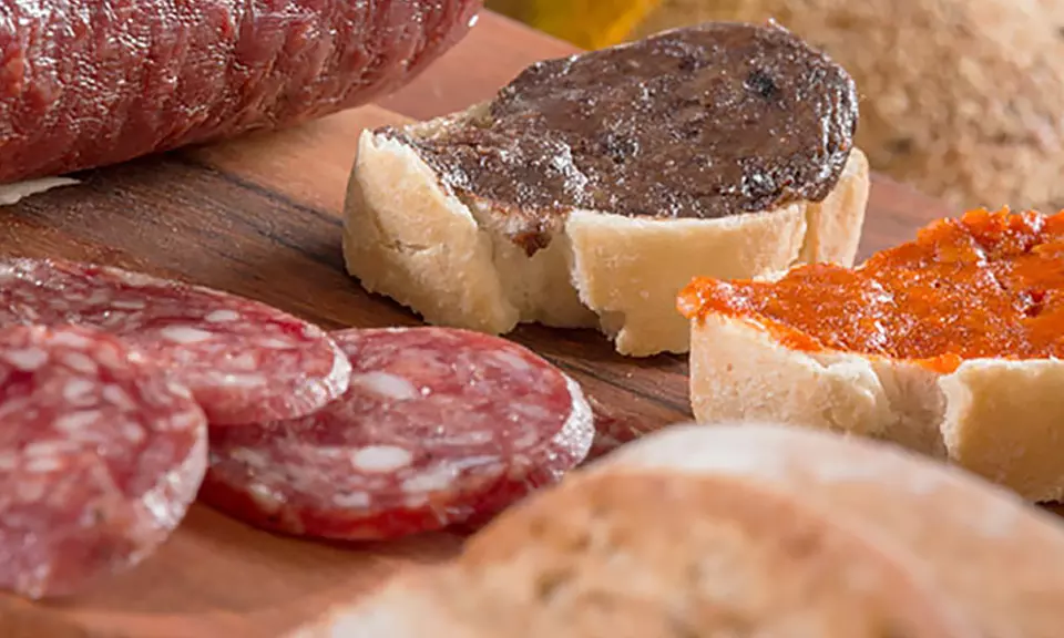 Delizius Deluxe 4er-Pack Iberian Würste optional mit Serrano Vorderschinken und Schinken-Halterung Senior - Second Medium