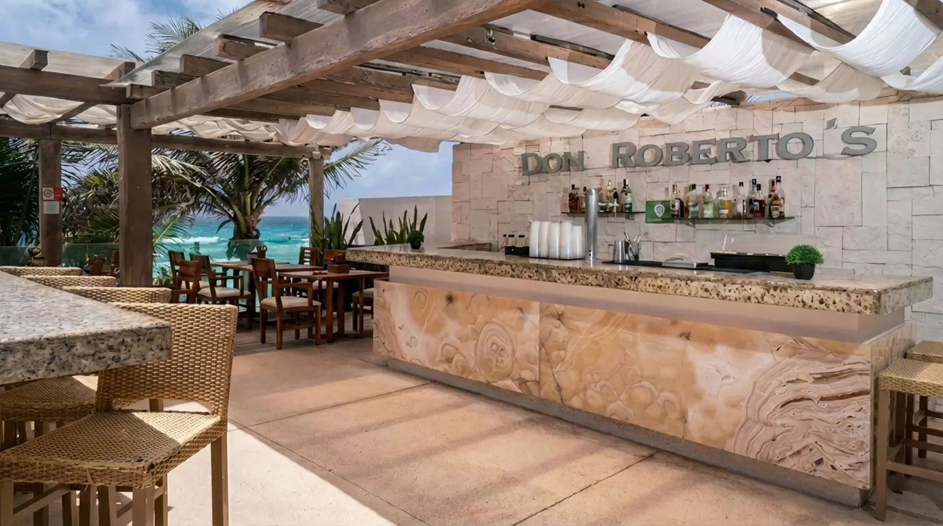 ✈ All-Incl. Paradise: 4 Nights at Flamingo Beach Resort Cancún