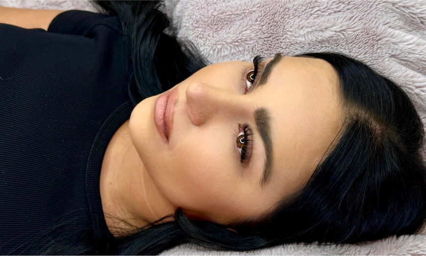 Image 6: Discover Fuller Lashes with Expert Care: Choice of Eyelash Extensions