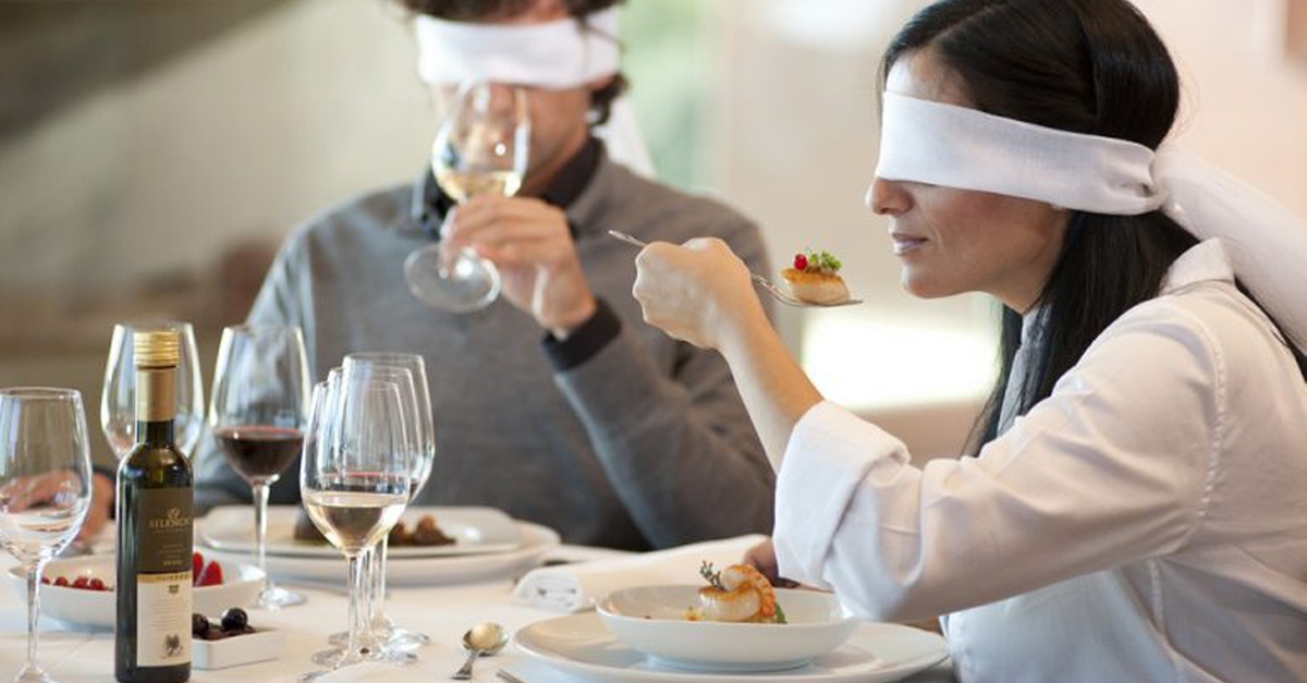 Cena degustación a ciegas para 2 o 4 personas en Madrid