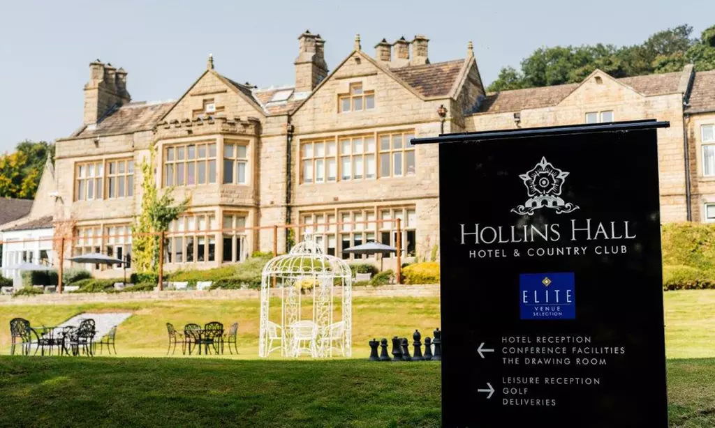 West Yorkshire: 4* Standard Double or Twin Room with Breakfast & Wi-Fi