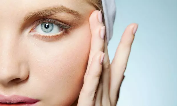 Revitaliza tu rostro con 1 o 2 sesiones de dermapen facial con cóctel de vitaminas para 1, ahorra hasta un 58% - Primary Image