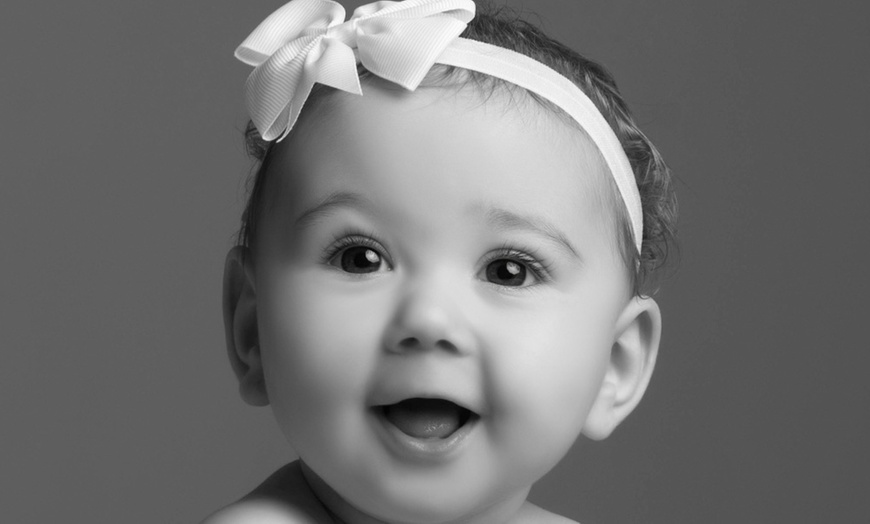 Image 10: Baby Photoshoot With 8'' x 6'' Print at Barrett & Coe studios 