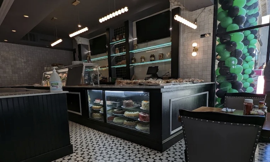 Image 15: Get a $50 or $100 Dining Credit