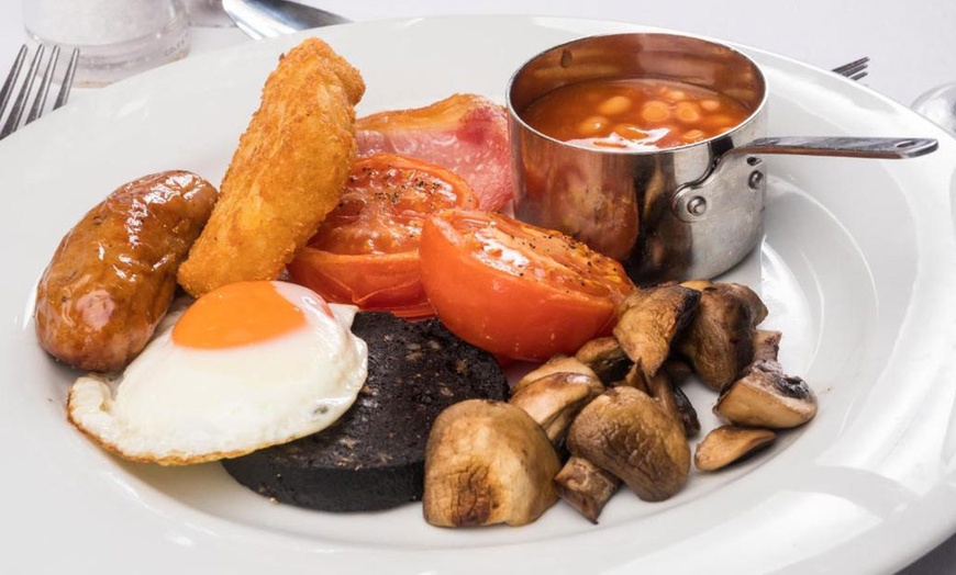 Image 11: Greater Manchester: All Inclusive Stay for 2