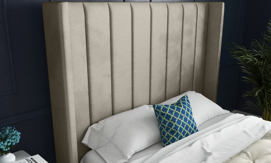 Image 2: DS Living Oxford Panel Upholstered Soft Velvet Bed