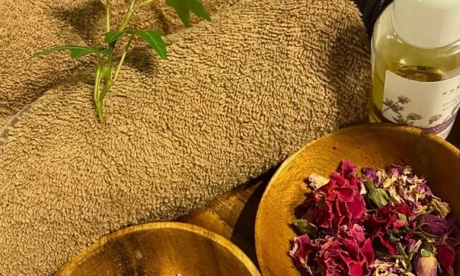 55-75 Min. Head-Spa, opt. mit Schulter-Rücken-Massage für 1-2 Personen