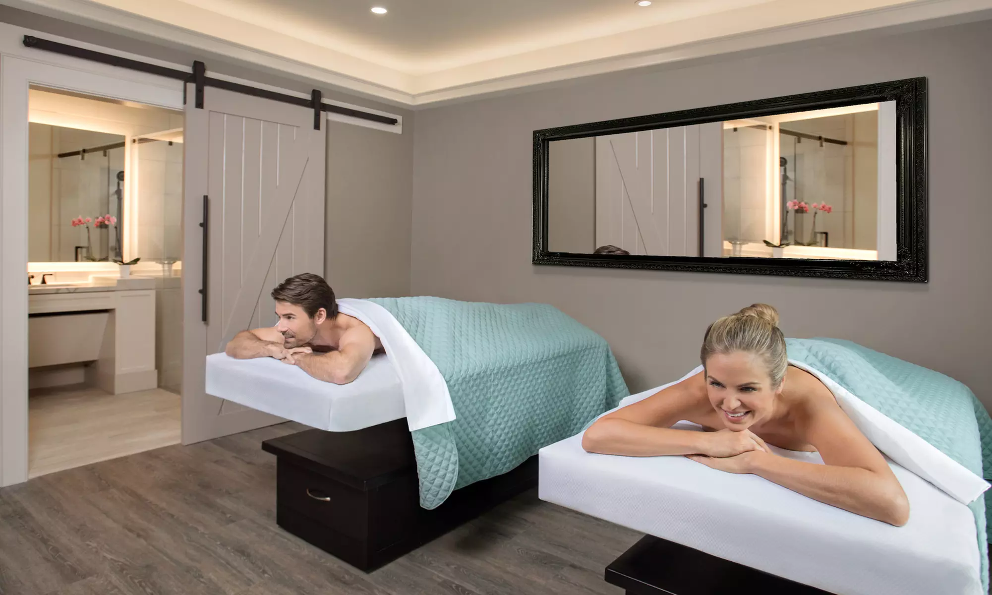 Spa Day with Drink and Choice of Up to Three Services or Couples Massage of Your Choice at Spa33 (Up to 49% Off) - Primary Image