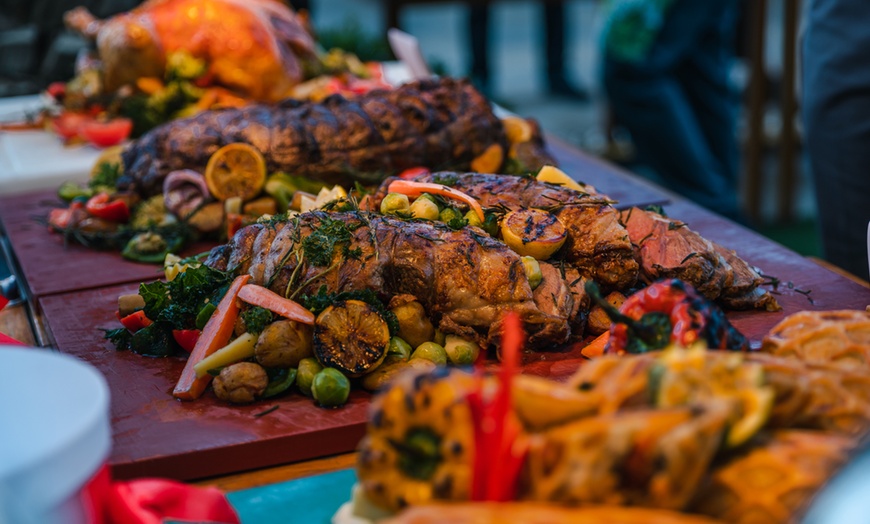 Image 1: New Year Eve Gala Dinner + Drinks For 1 Child or Up to 4 Adults 