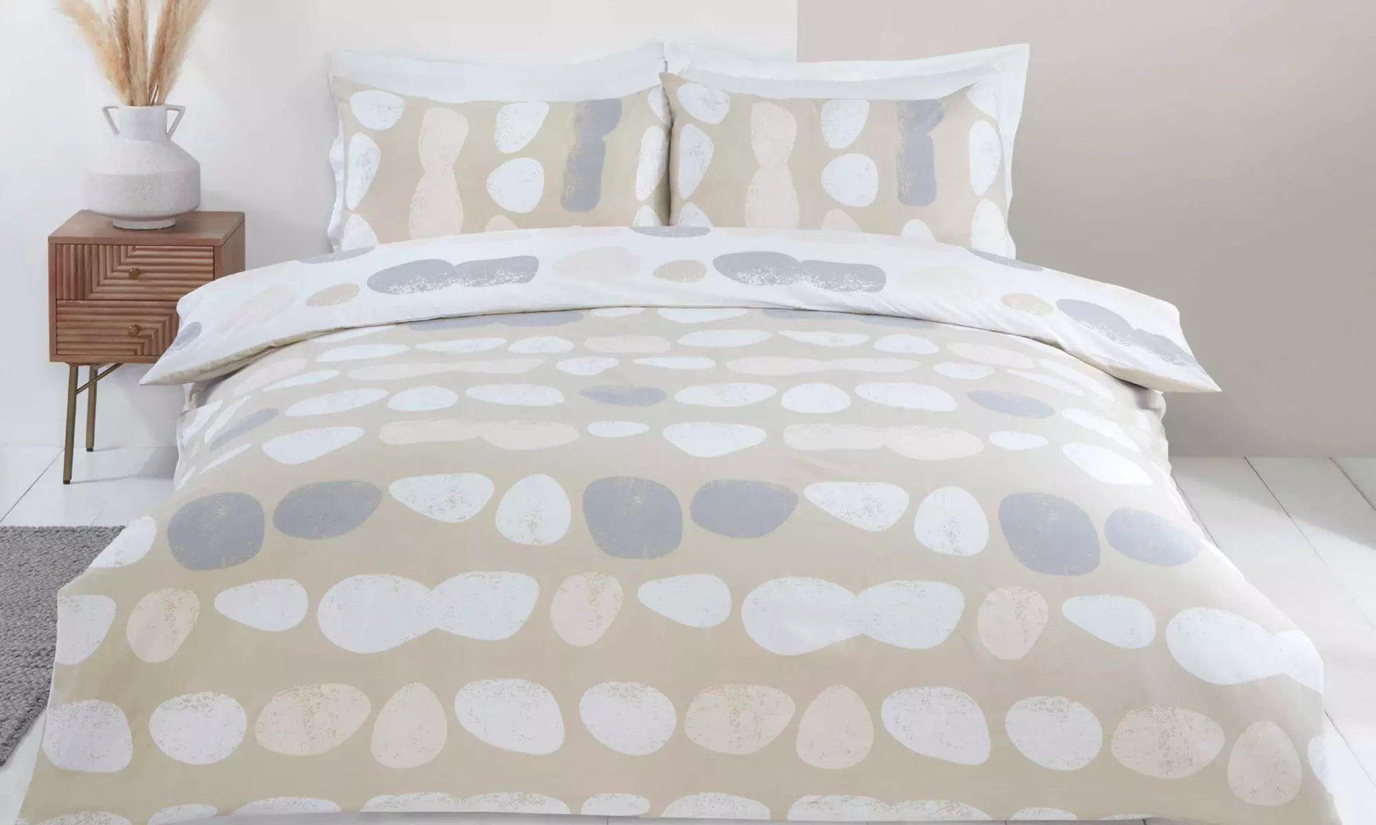 180TC Easy Care Reversible Duvet Sets