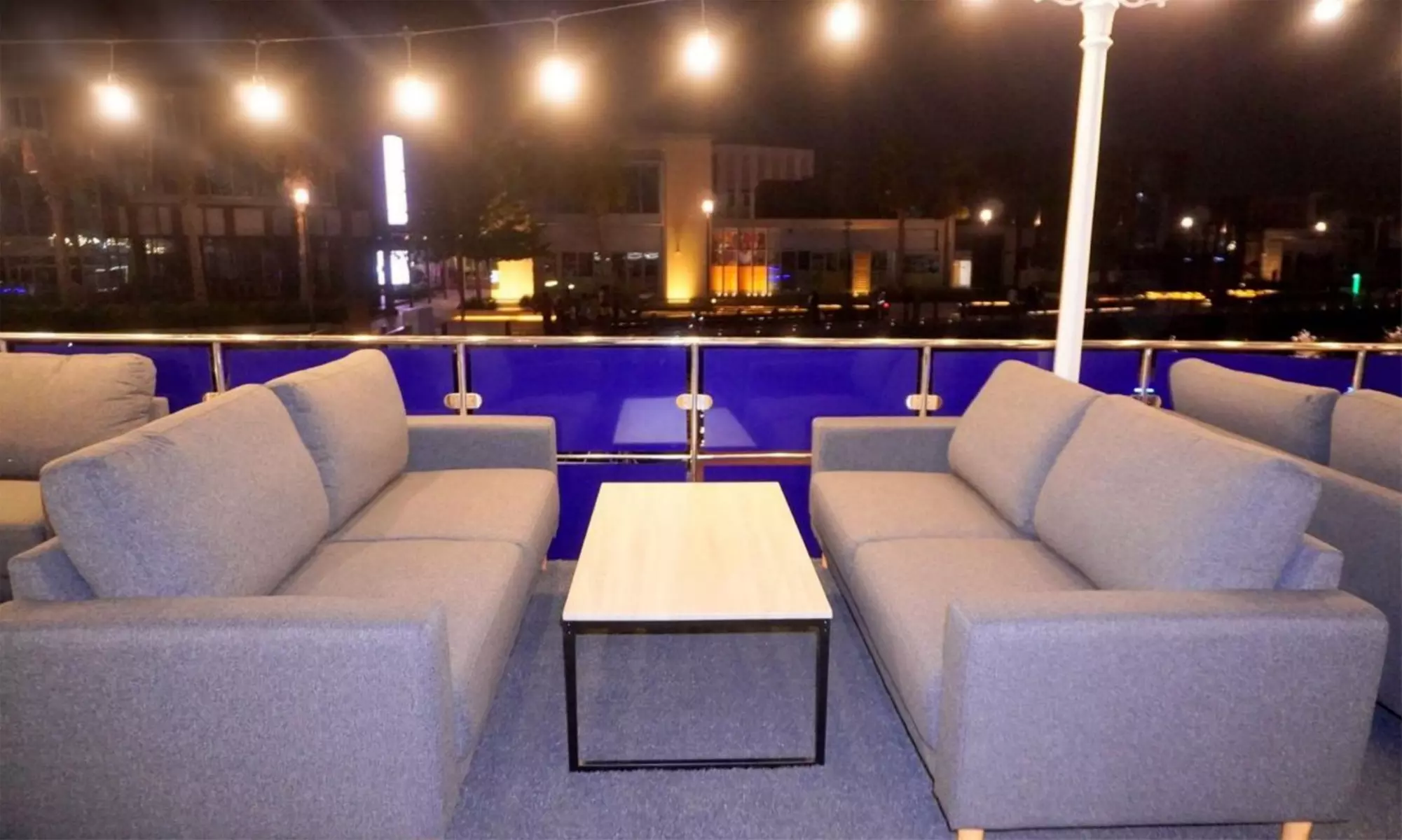 Dubai Canal Dinner + soft drinks 4* Luxury Boat For Up to Four Adults