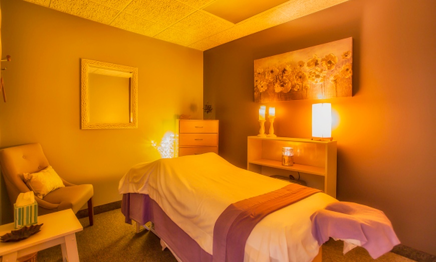 Image 2: 1 or 2 60,75, or 90-Min Fascia Melting,Swedish or Therapeutic Massage