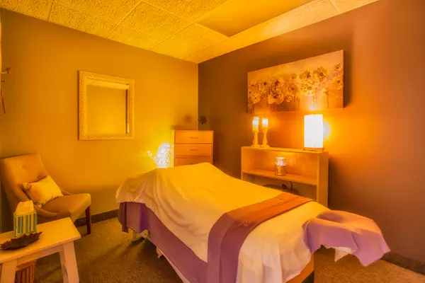 1 or 2 60,75, or 90-Min Fascia Melting,Swedish or Therapeutic Massage