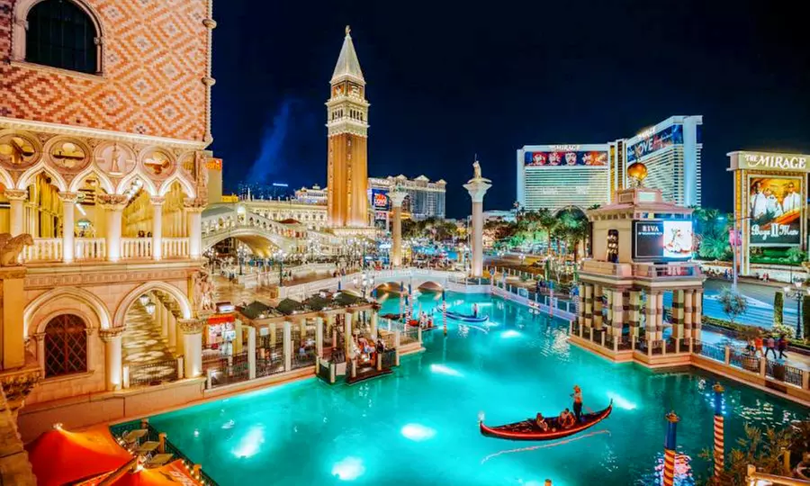 Las Vegas Night Tour – Iconic Sights & Live Guide