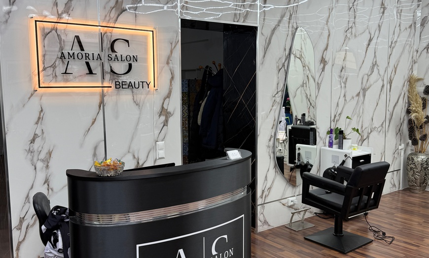 Image 5: Waschen, Schneiden und Föhnen mit optionaler Ansatzfarbe für 1 Person