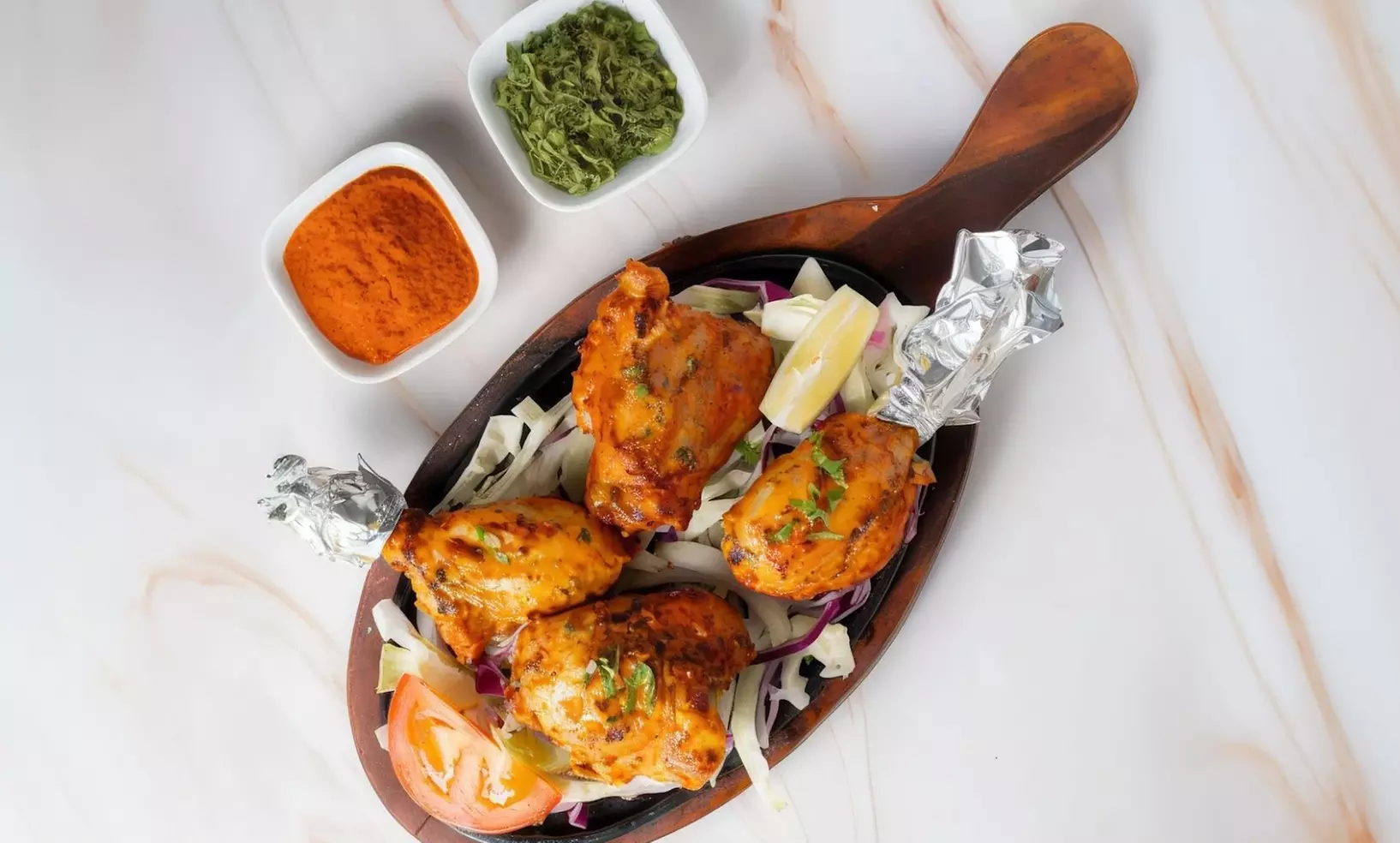 Menú para 2 o 4 personas con aperitivo, entrante, postre y bebida