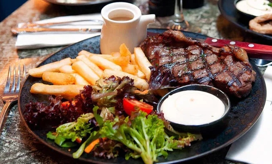 Image 2: $100 or $200 to Spend on Food & Drinks