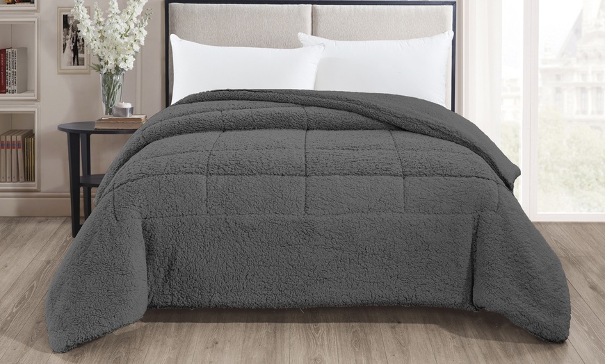 Image 3: Dubbelzijdige sprei