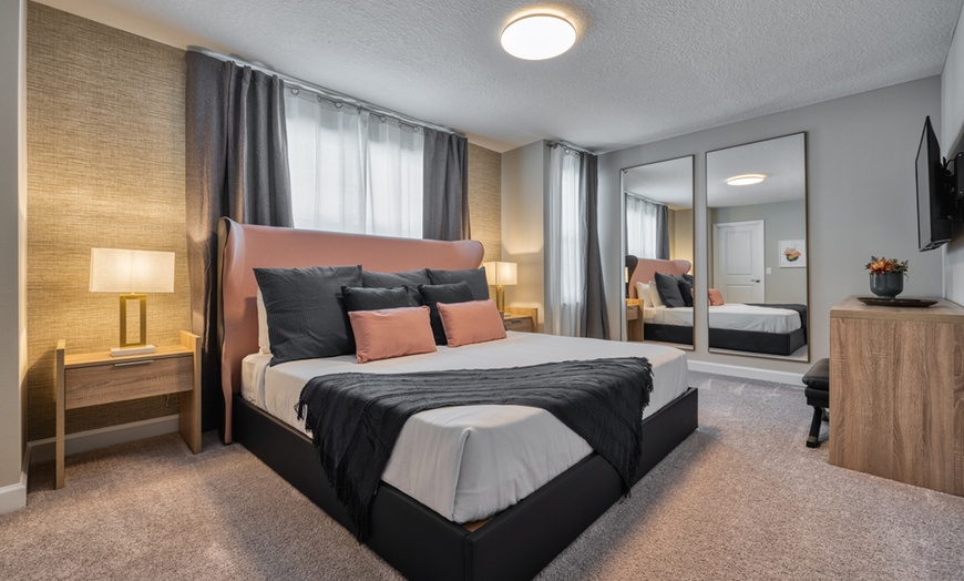 Image 2: Resort Retreat in Orlando’s Vacation Corridor with Private Pools