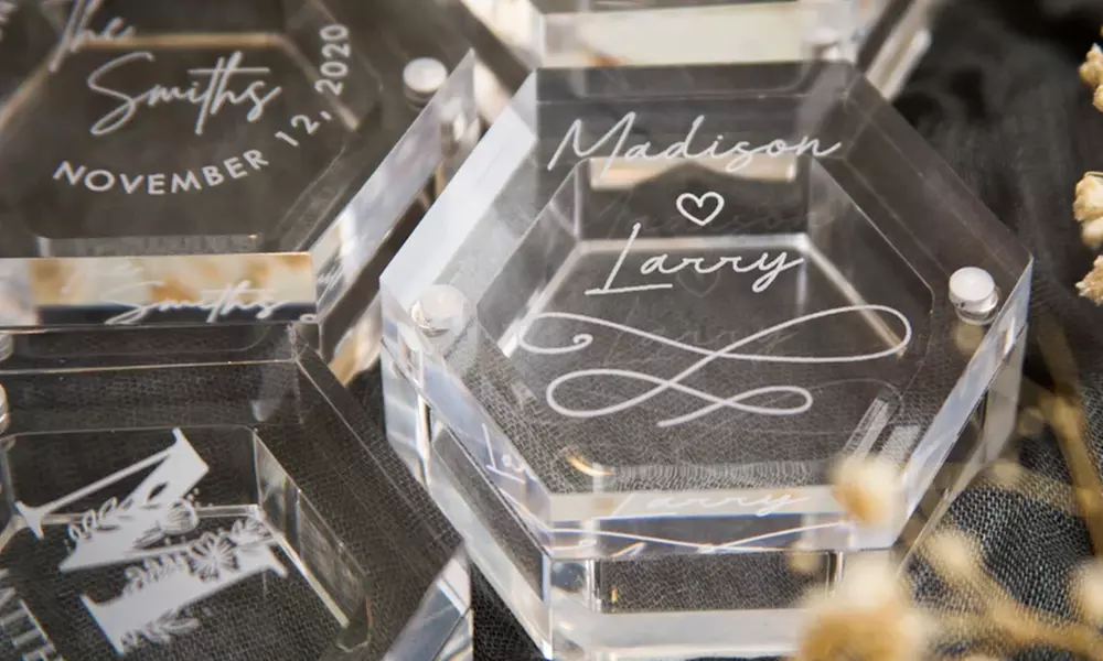 1 oder 2x personalisierbare Ring-Schatulle im Design nach Wahl