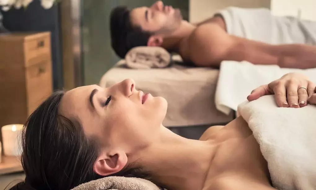 Unwind with a 30, 60, or 90  Minute Couples Massage