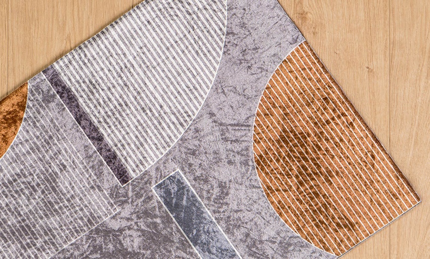 Image 2: Rutschfester Teppichläufer in Samt-Optik mit geometrischen Muster