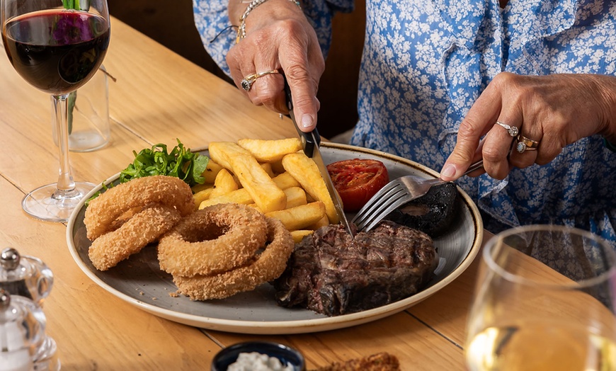 Image 3: Tullie Inn Balloch -Heritage Pubs Delicious Dining Experiences for Two