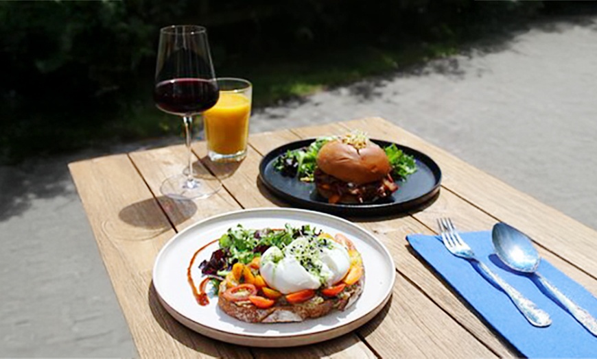 Image 3: Menu ou brunch à La Passerelle