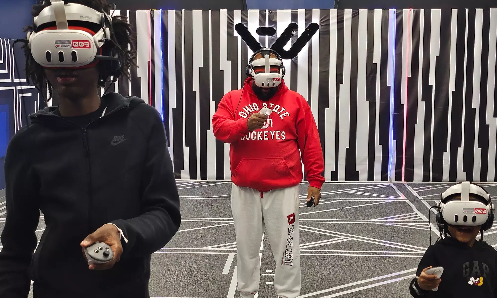 Join VR Games for Up to Eight Valid on All Weekend/Weekdays