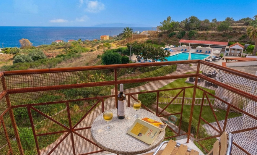 Image 10: ✈ Cefalonia, Estate 2026: Volo diretto più 7 notti in hotel a rate