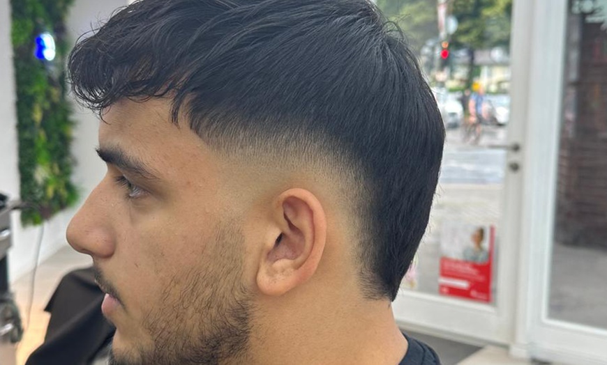 Image 5: Herren-Haarschnitt opt. inkl. Bart-Pflege für 1 Person
