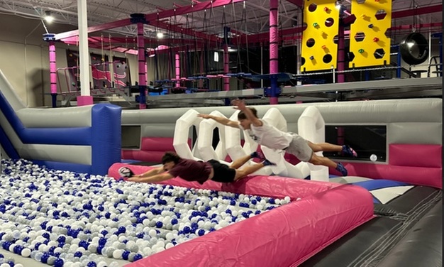 Enjoy w/ 60, or 120-Min Jump Pass for 1, 2, or 4 Person Valid Any Day