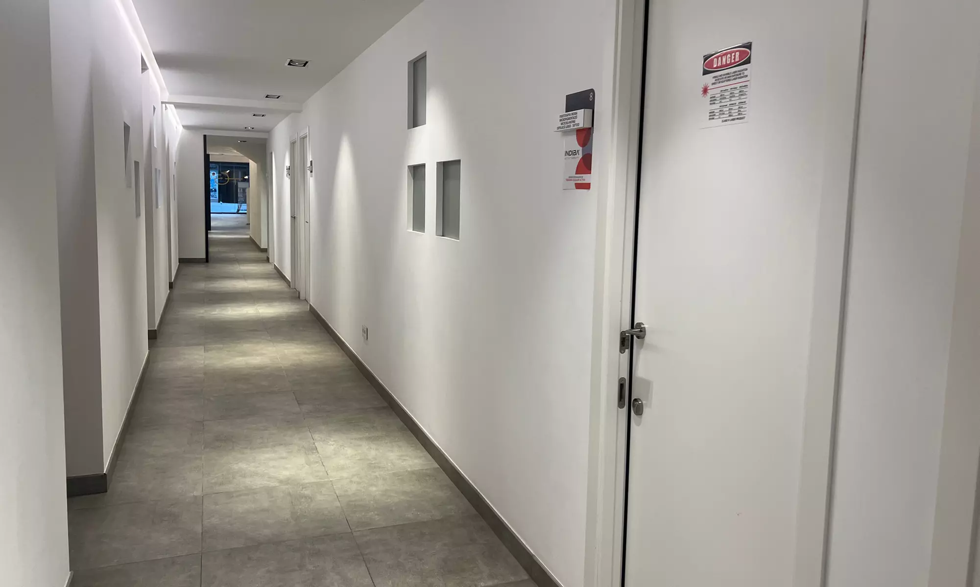 Cutis renovado con un tratamiento reafirmante inyectado facial