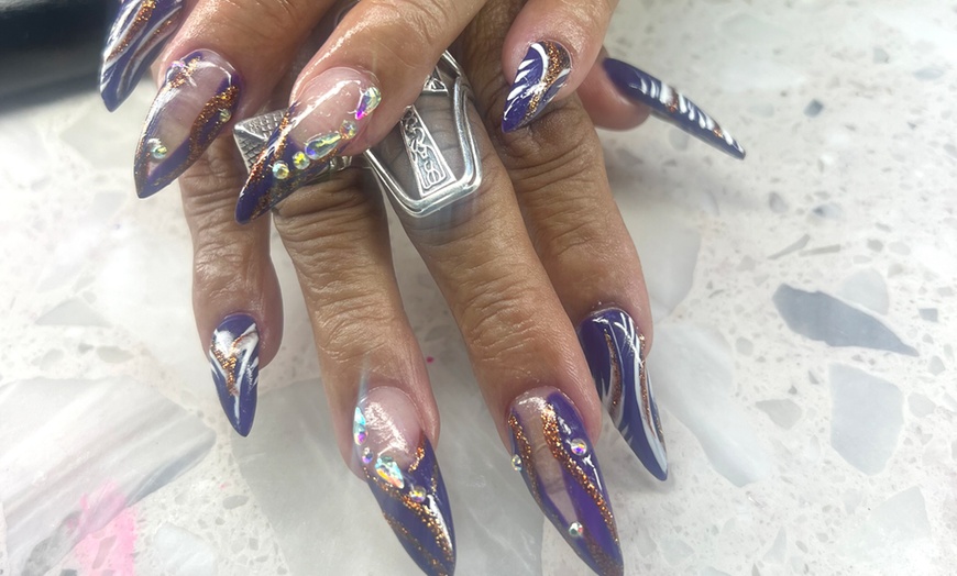 Image 9: Quality Mani-Pedi at Salon Essential 