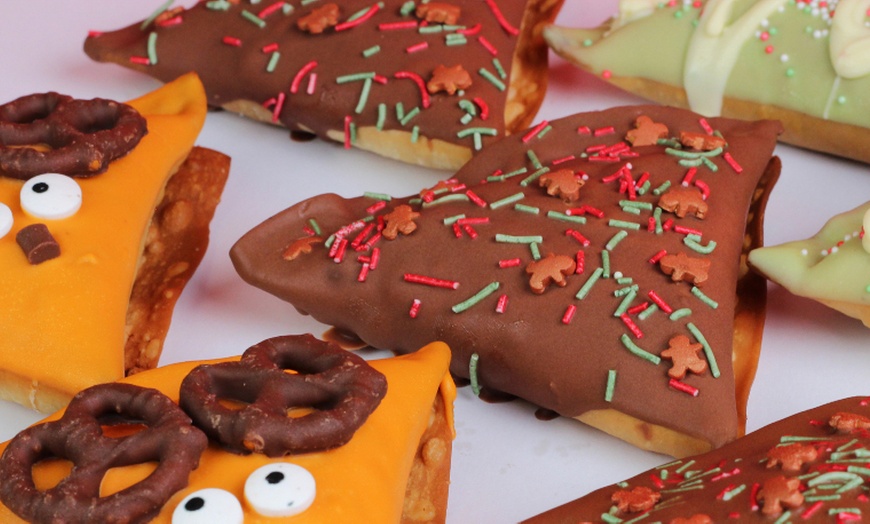 Image 3: Enjoy Handcrafted Delicious Samosas in Boxes of 4, 8, or 12