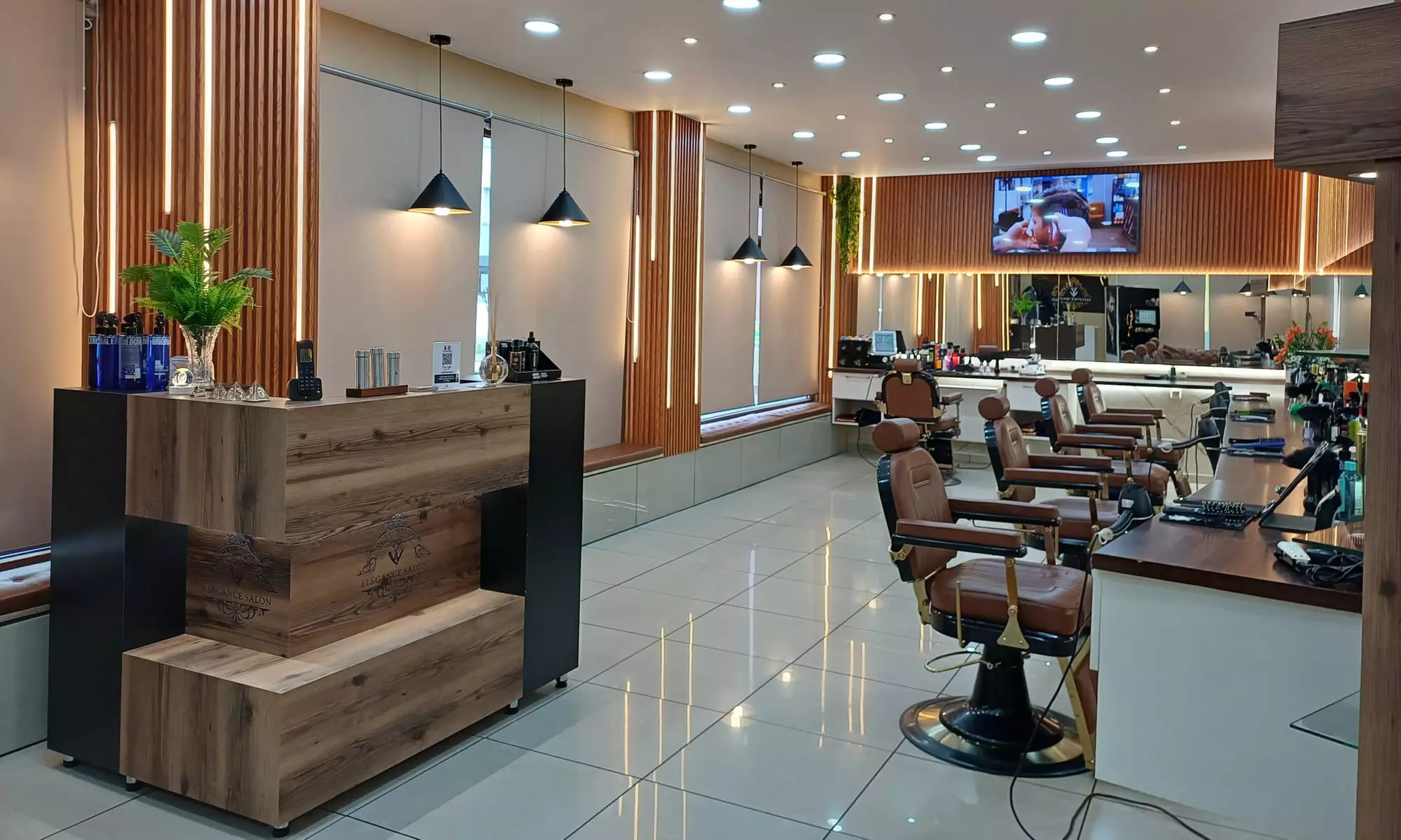 Waschen, Schneiden & Föhnen, opt. + Bartrasur & Gesichtshaarentfernung