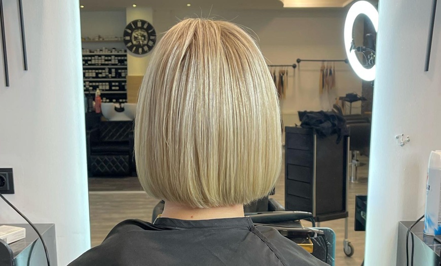 Image 2: Haarschnitt opt. mit Ansatz färben, Koloration, Ombre, Dauerwelle uvm.