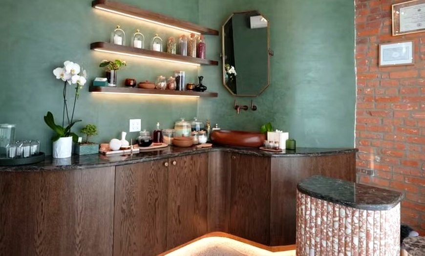 Image 9: Rejuvenating Holistic, Swedish, or Deep Tissue Massage