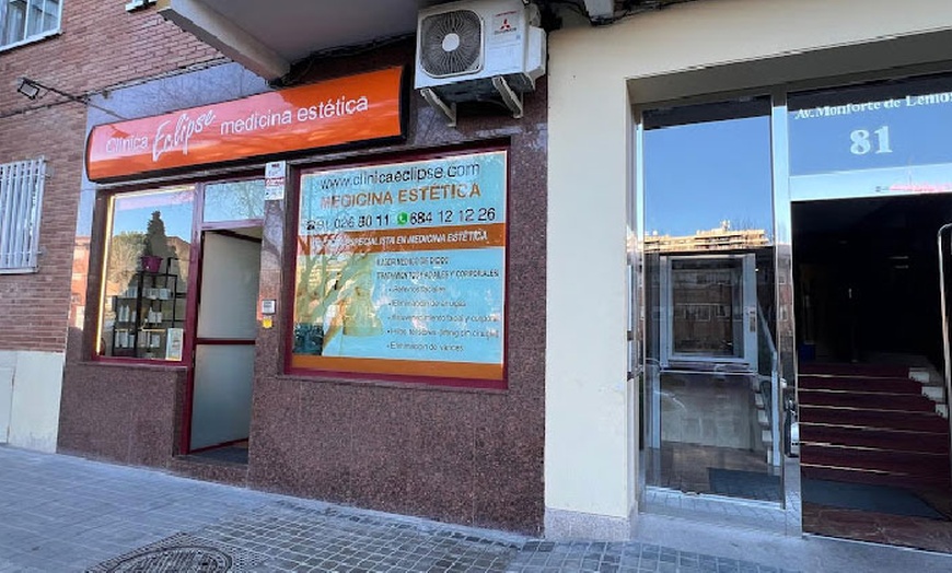 Image 2: Rinomodelación con tratamiento de relleno dérmico para 1 persona