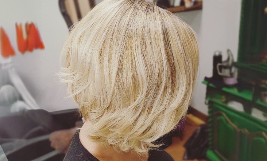 Image 6: Hair Makeover: Highlights, Keratin & More – Up to 60% Off
