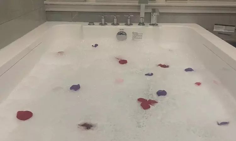 Different Massage Treatments for Individuals or Couples at Spa Kastle