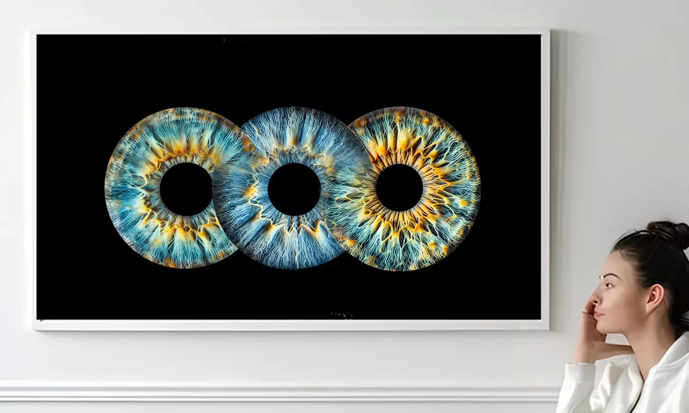 Transform Your Eyes into Personalized Iris Art at Home