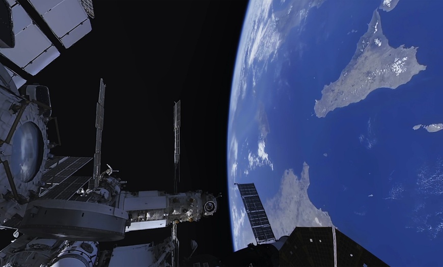 Image 5: Immersive VR Experience to Space - Atlanta