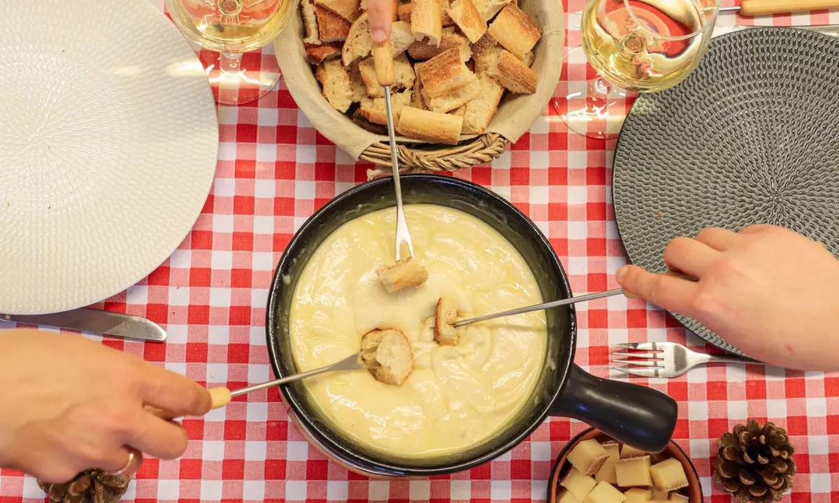 Jusqu'à 38% de remise sur Fondue - Fromage chez Auberge Notre Dame-Groupe Gorin