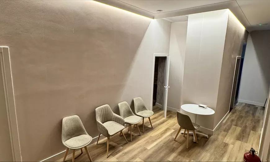 Image 5: ¡Luce una mirada única con tratamientos para pestañas y cejas para 1!