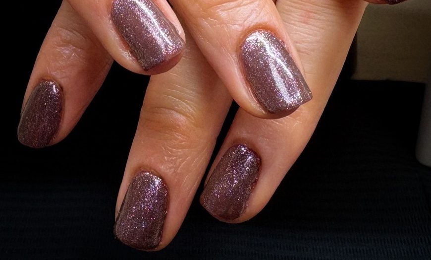Image 5: Get Gorgeous Nails with Customizable Gel Polish Options
