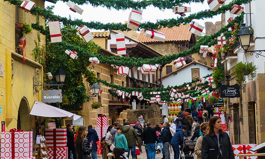 Image 3: "Natalis": entrada de 1 día para niño, adulto o pack en Poble Espanyol