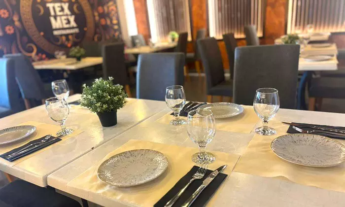 Menú mexicano para 2 o 4 personas con michelada especial de la casa