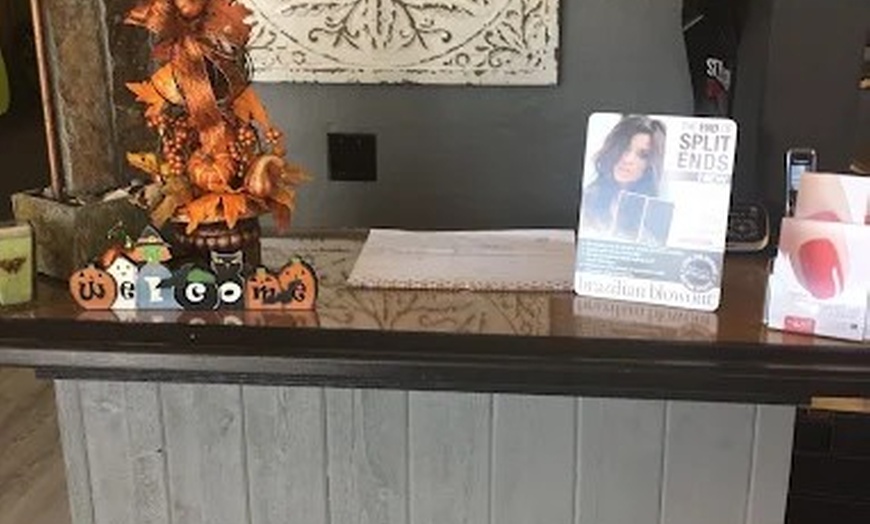 Image 5: Experience full body relaxation with massage therapies