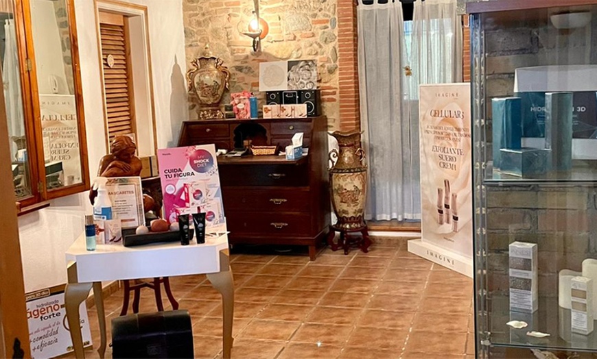 Image 9: Tratamiento hydrafacial con opción a vitaminas o tratamiento orbicular